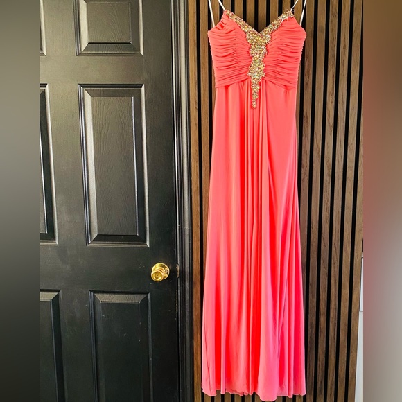 Prom/wedding/ bridesmaids dress - Picture 3 of 11